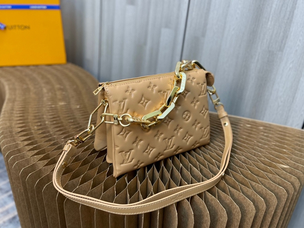 ルイヴィトンバッグ背面デザイン